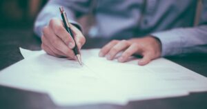 書類作成・申請手続きのイメージ